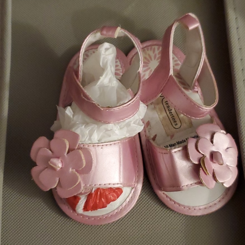 Pink sandles infant